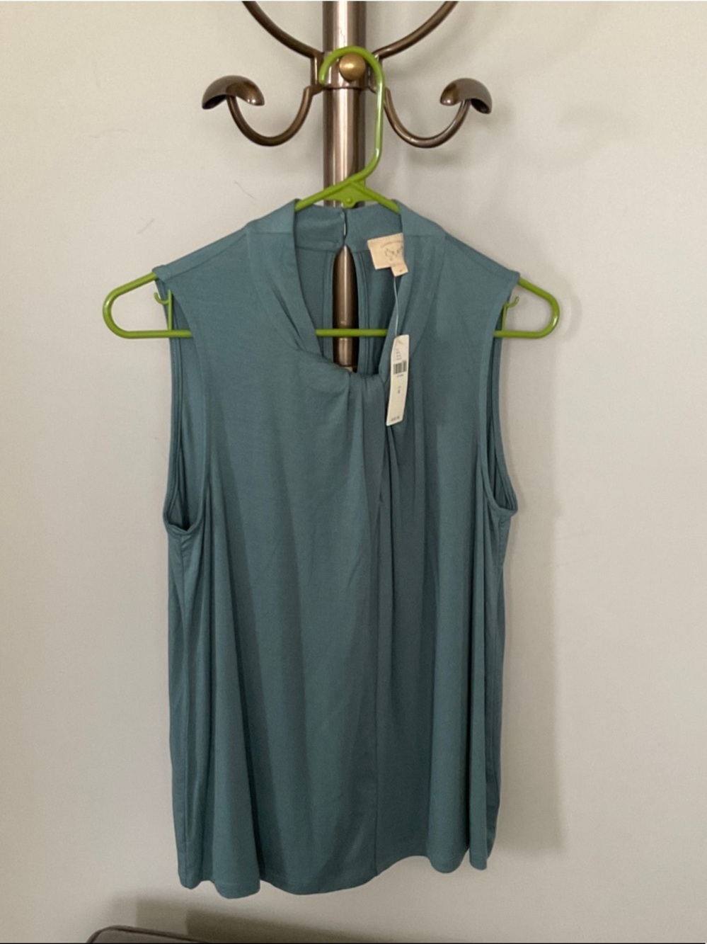 Sleeveless Twist-Front Tank Top in Teal Blue